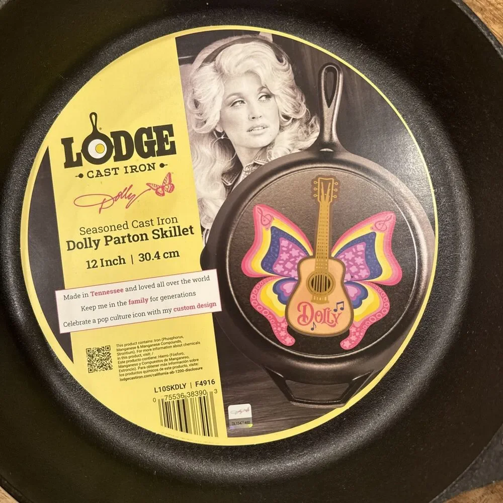🦋 LODGE~DOLLY PARTON~CAST IRON SKILLET PAN 10.25